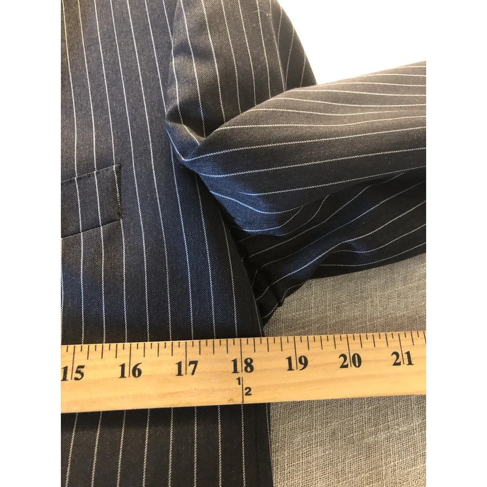 Burberry Blazer 40R Black Pinstripe 100% Wool Career Classic‎ Kensington FLAW